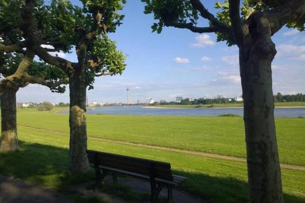 Apartment 120 Qm -3 Schlafzimmer-2 Baeder- Fuer 7 Gaeste Дюселдорф Екстериор снимка
