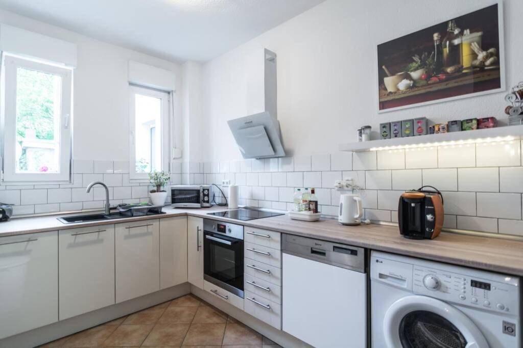 Apartment 120 Qm -3 Schlafzimmer-2 Baeder- Fuer 7 Gaeste Дюселдорф Екстериор снимка