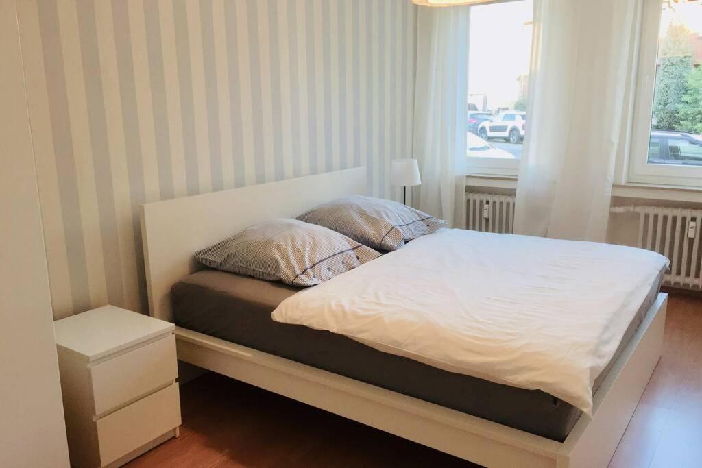 Apartment 120 Qm -3 Schlafzimmer-2 Baeder- Fuer 7 Gaeste Дюселдорф Екстериор снимка